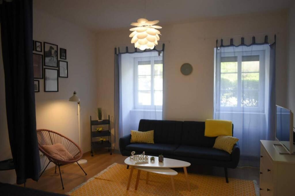 A Charming Little Flat Just Above Szechenyi Square Lejlighed Pécs Eksteriør billede