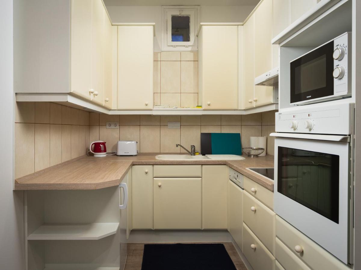 A Charming Little Flat Just Above Szechenyi Square Lejlighed Pécs Eksteriør billede